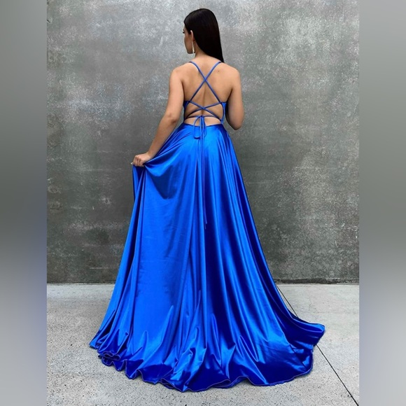 Spaghetti Straps Satin Prom Dresses Long with Pockets A Line Slit - Picture 2 of 2